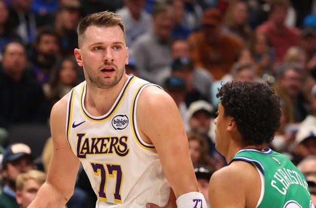 华体会真人-4胜0负不败！东契奇战独行侠狠辣不留情创两大神迹